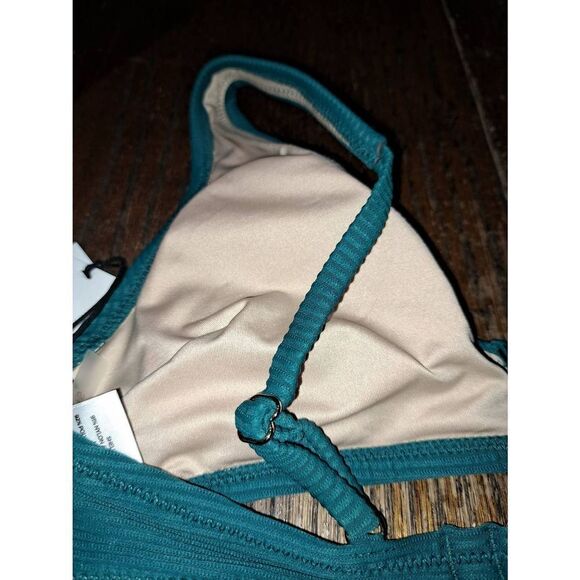 New Small Shade & Shore Green Adjustable Bikini Swimsuit Bathing Suit Top NWT - Picture 5 of 8
